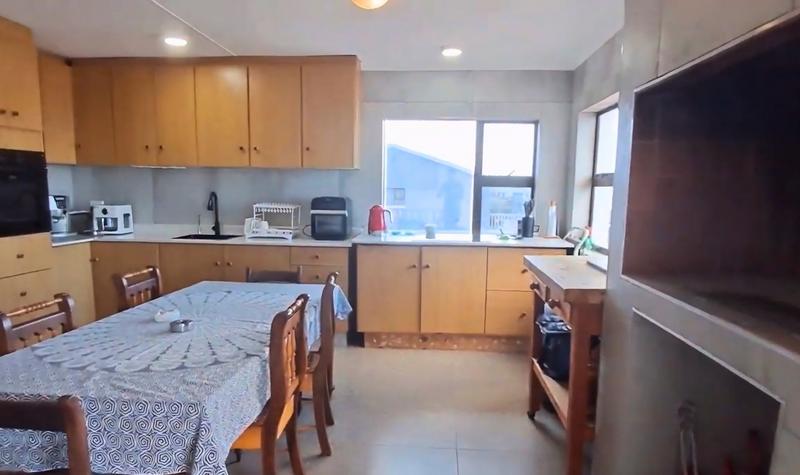 4 Bedroom Property for Sale in De Bakke Western Cape